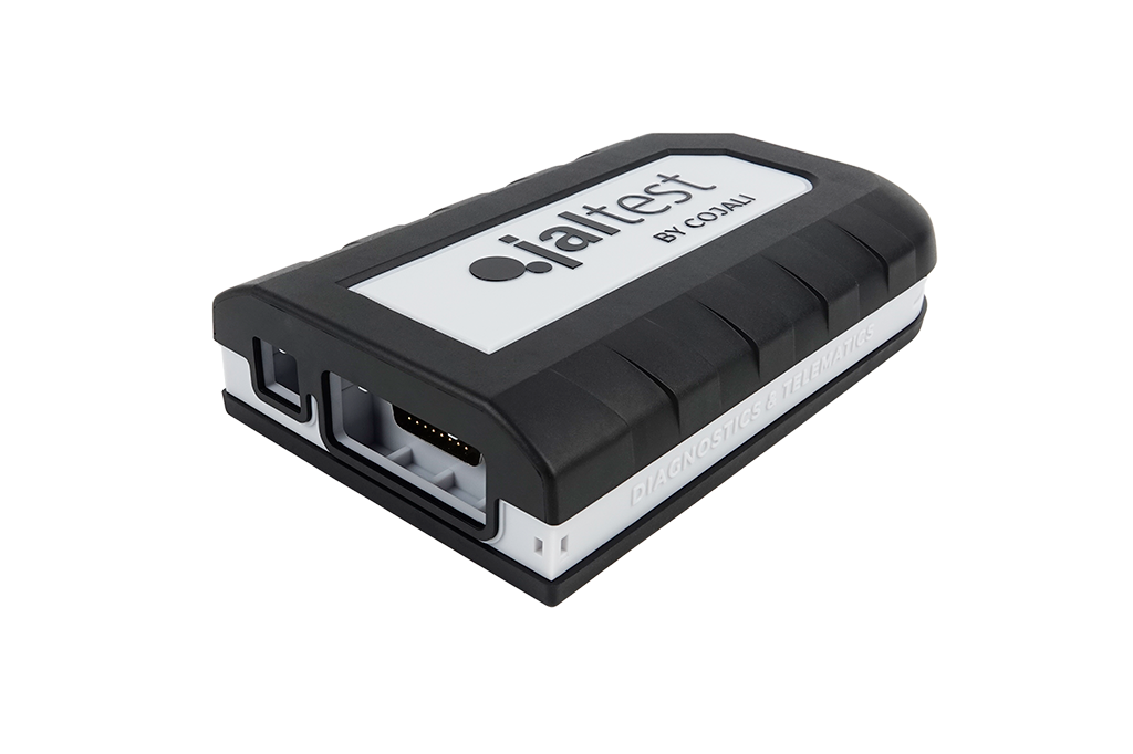 Jaltest Link V9 arayüzünün USB ve SUBD-26 portları