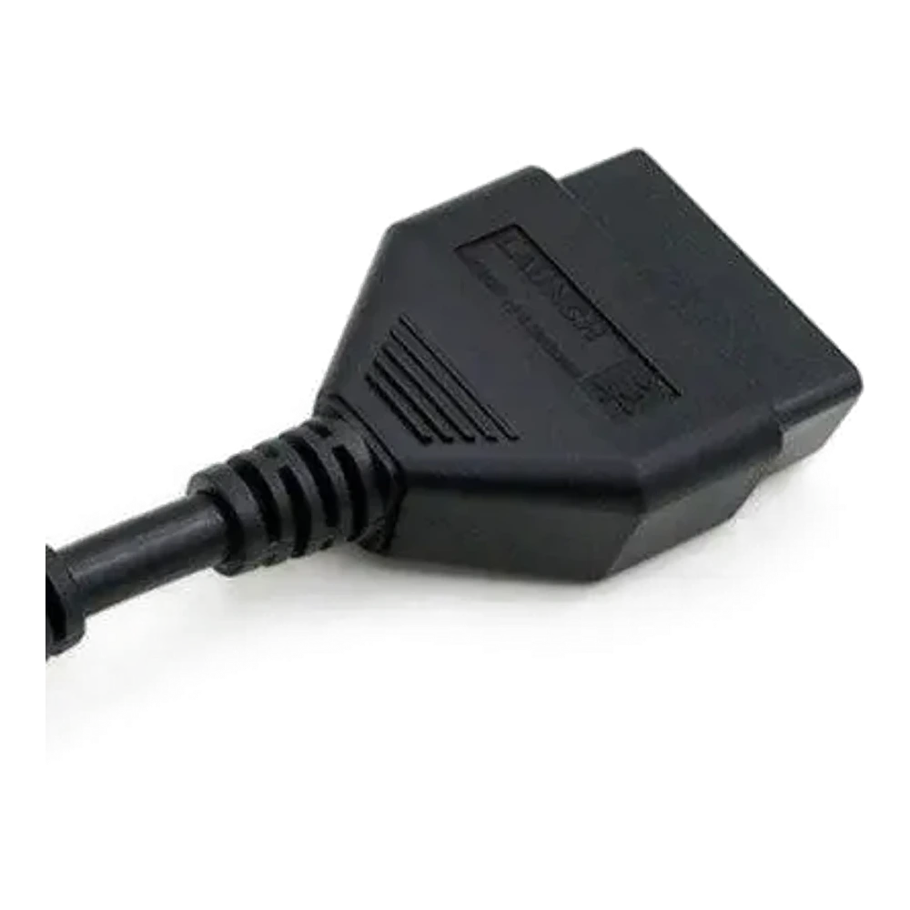 Detail of the Launch OBD2 15 cm cable's molded socket housing and strain relief
